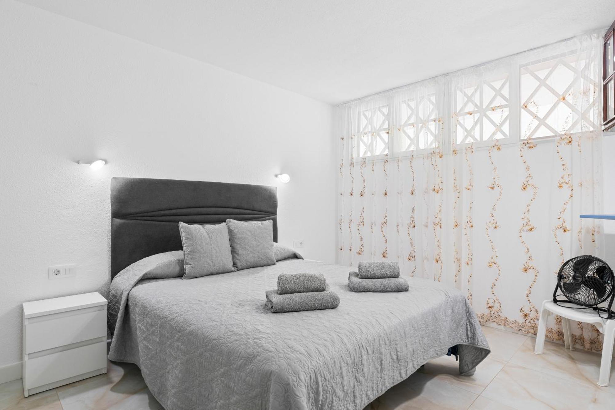 Neptuno Ocean View, Beach Line With Pool Puerto de Santiago  Bagian luar foto